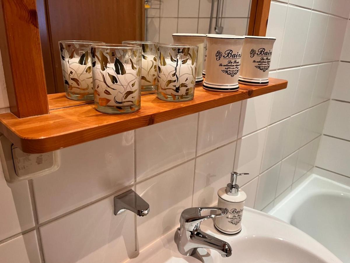 Gemutliche Oase - Tv, Beamer, Kuche Fur 4 Personen Apartment เดรสเดน ภายนอก รูปภาพ
